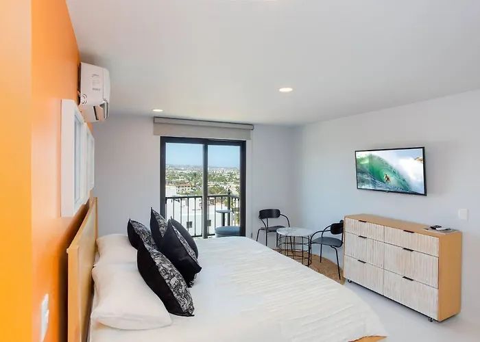 Midnight & Mango - The Crown Jewel Apartamento *